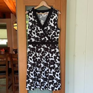 White House Black Market sleeveless dress, black/white, size Large